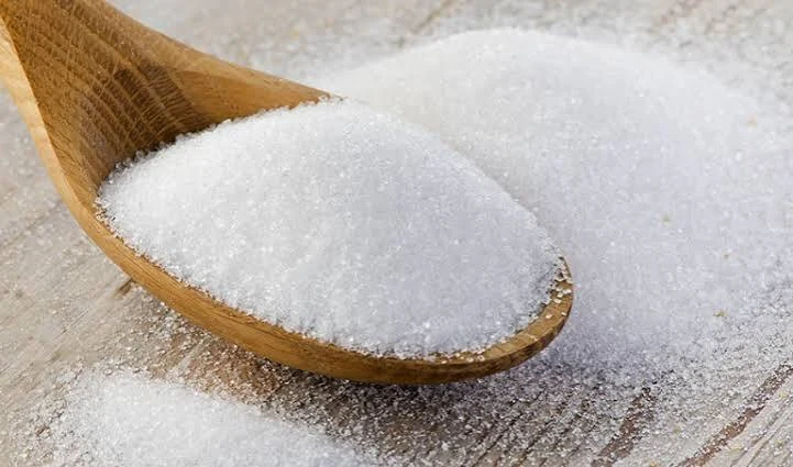 White refined sugar crystals